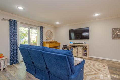 15 Daleron Place South Amboy NJ 08879