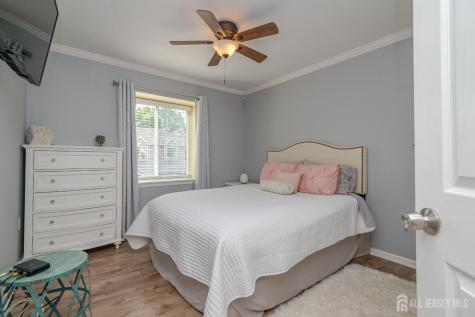 15 Daleron Place South Amboy NJ 08879