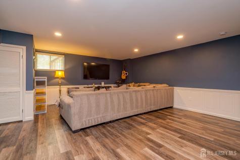 15 Daleron Place South Amboy NJ 08879