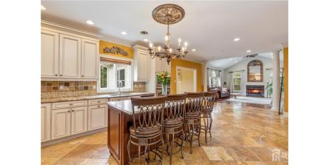 9 Woodmere Road Monroe NJ 08831