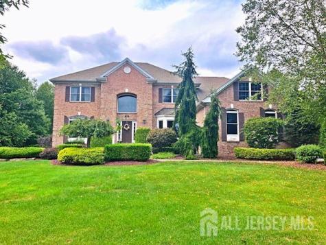 9 Woodmere Road Monroe NJ 08831