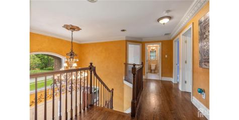 9 Woodmere Road Monroe NJ 08831