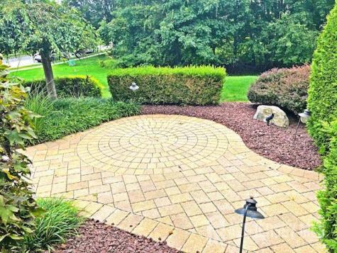 9 Woodmere Road Monroe NJ 08831
