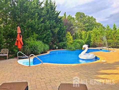9 Woodmere Road Monroe NJ 08831