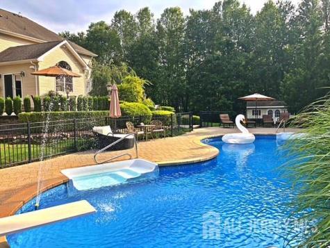 9 Woodmere Road Monroe NJ 08831