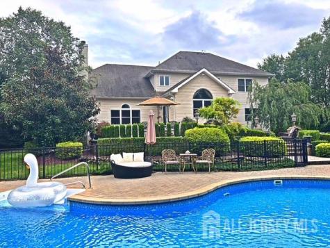 9 Woodmere Road Monroe NJ 08831