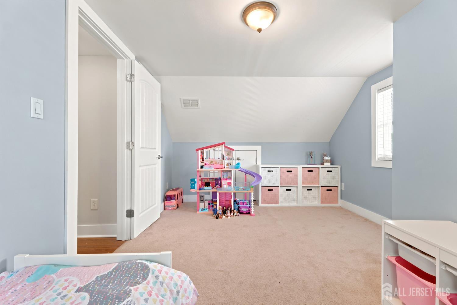 110 W Francis Street Iselin NJ 08830