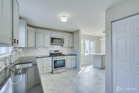 17 Idlewild Road Edison NJ 08817