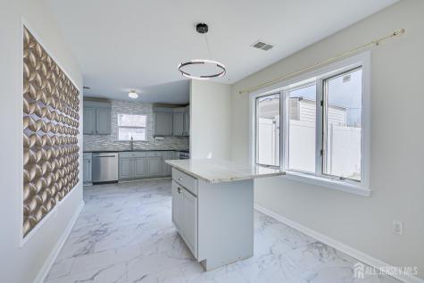 17 Idlewild Road Edison NJ 08817