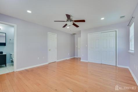 17 Idlewild Road Edison NJ 08817