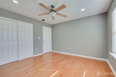 17 Idlewild Road Edison NJ 08817