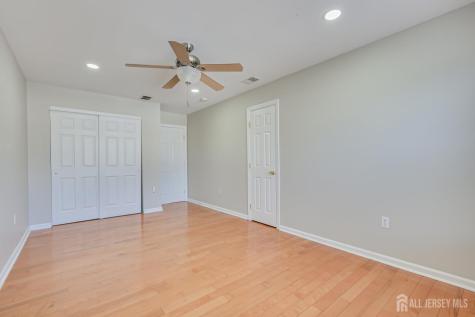 17 Idlewild Road Edison NJ 08817