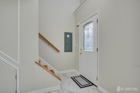 17 Idlewild Road Edison NJ 08817