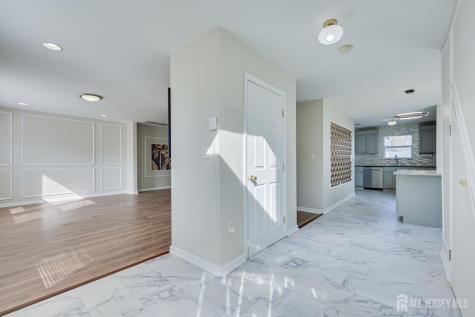 17 Idlewild Road Edison NJ 08817