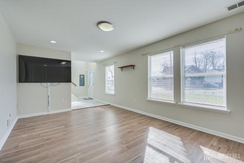 17 Idlewild Road Edison NJ 08817
