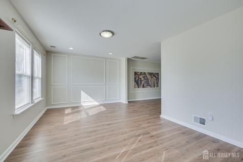 17 Idlewild Road Edison NJ 08817
