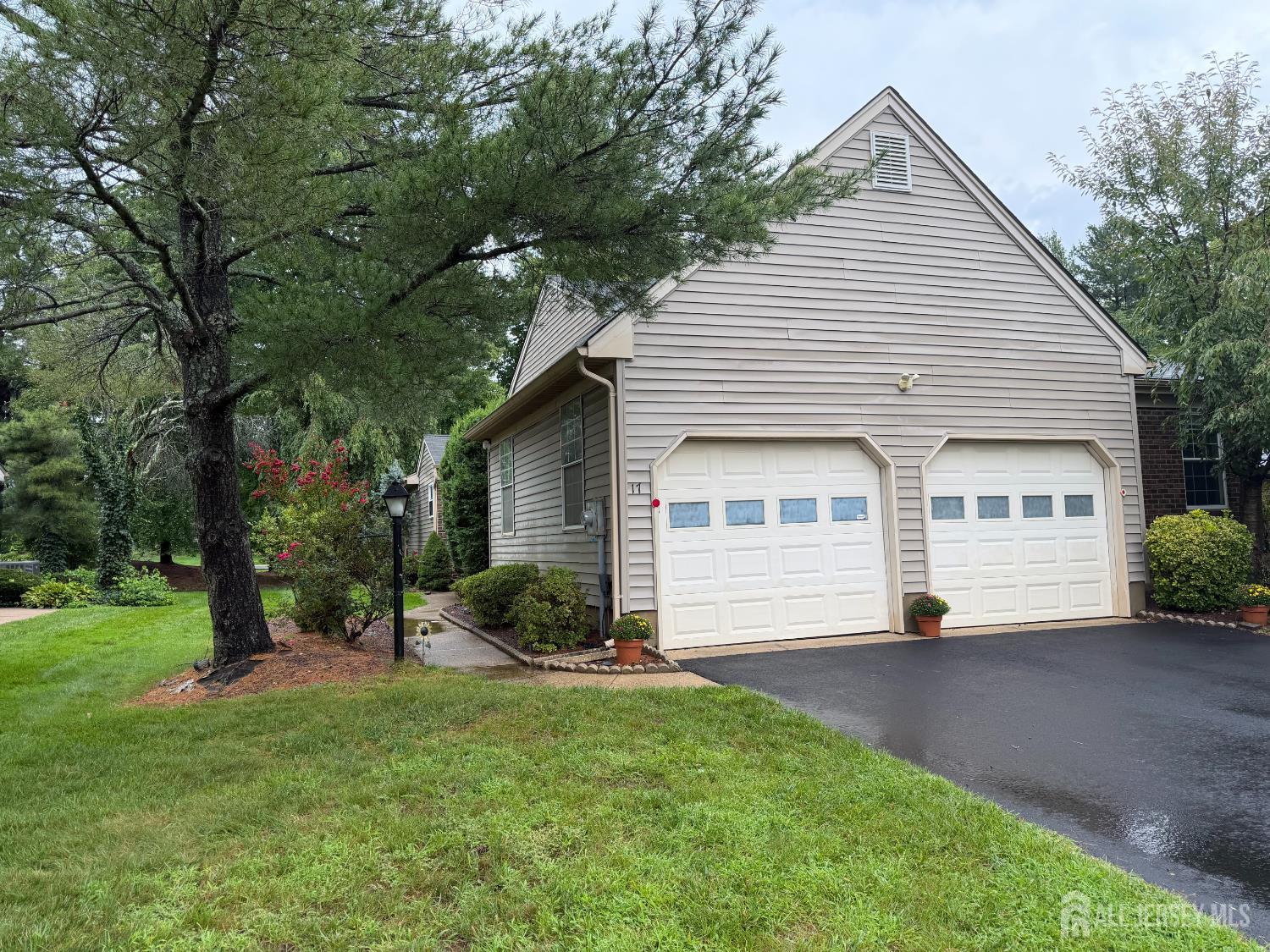 17 Betsy Ross Drive Monroe NJ 08831