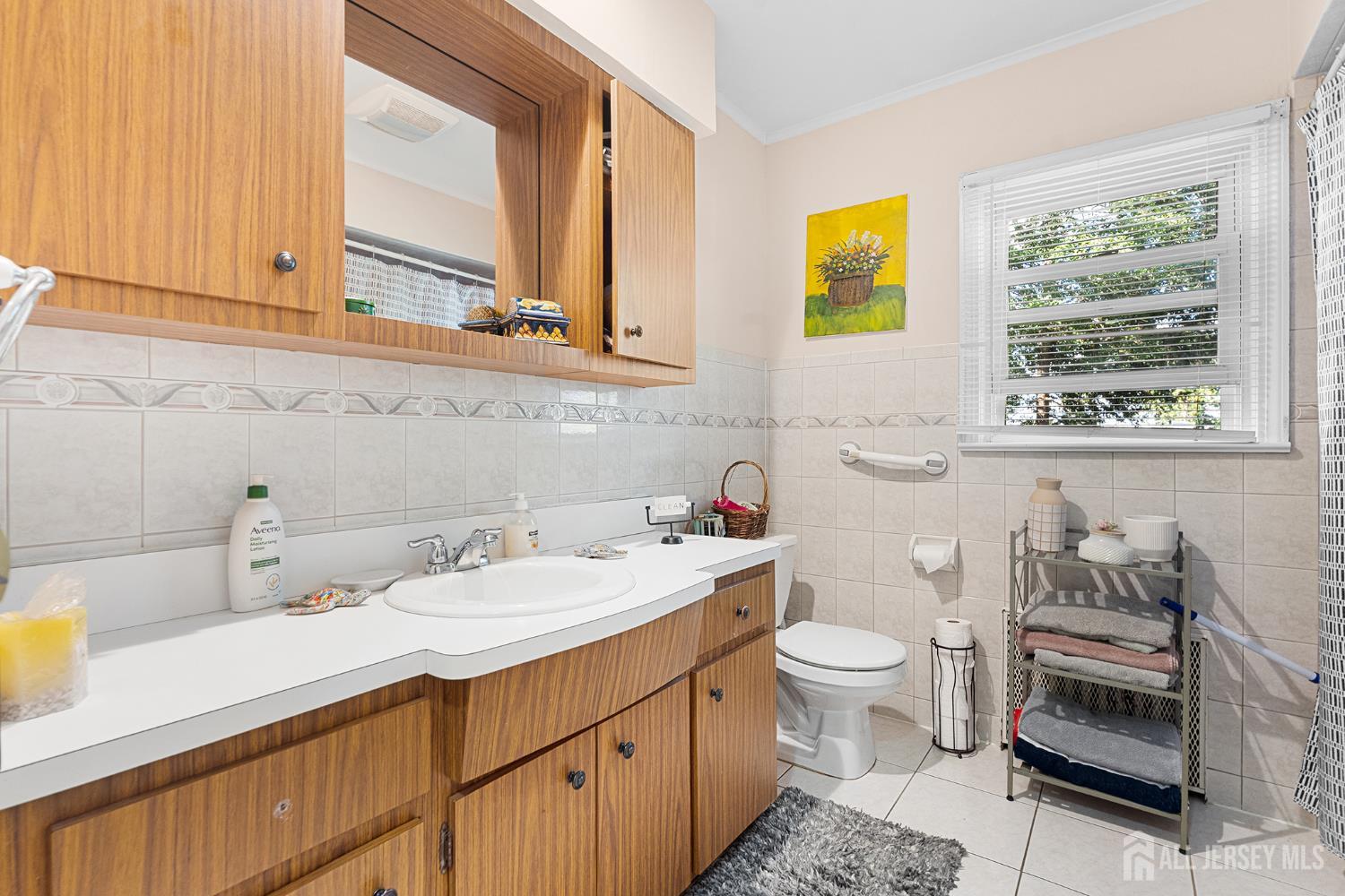 32 E Hegel Avenue Colonia NJ 07067