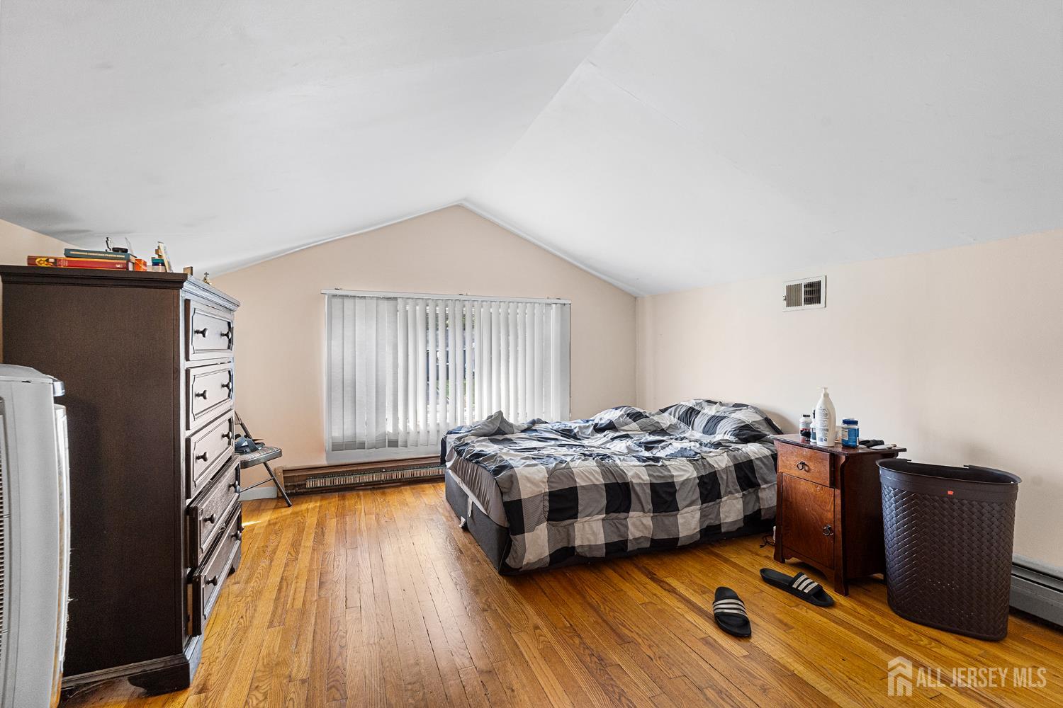 32 E Hegel Avenue Colonia NJ 07067