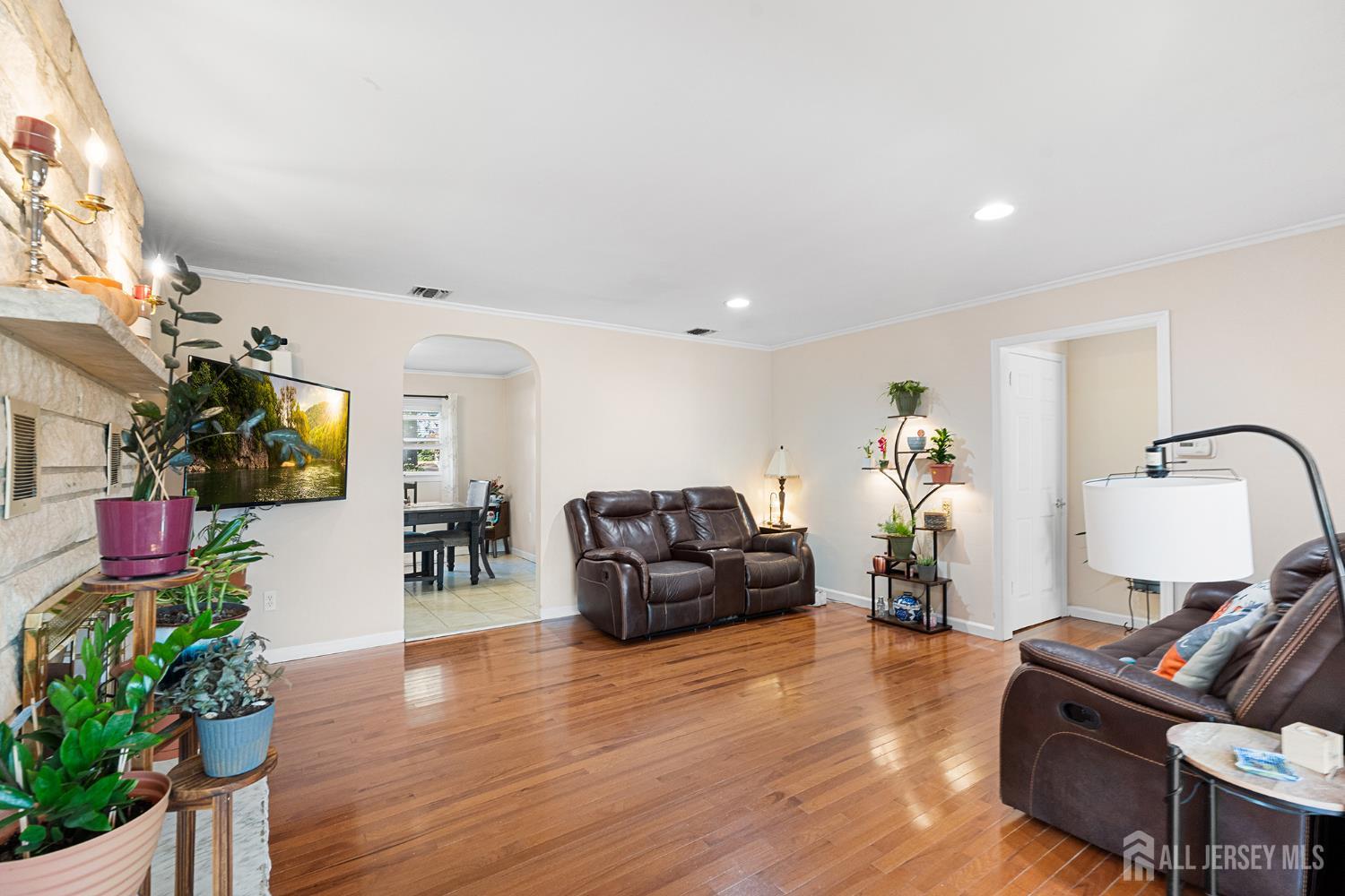 32 E Hegel Avenue Colonia NJ 07067