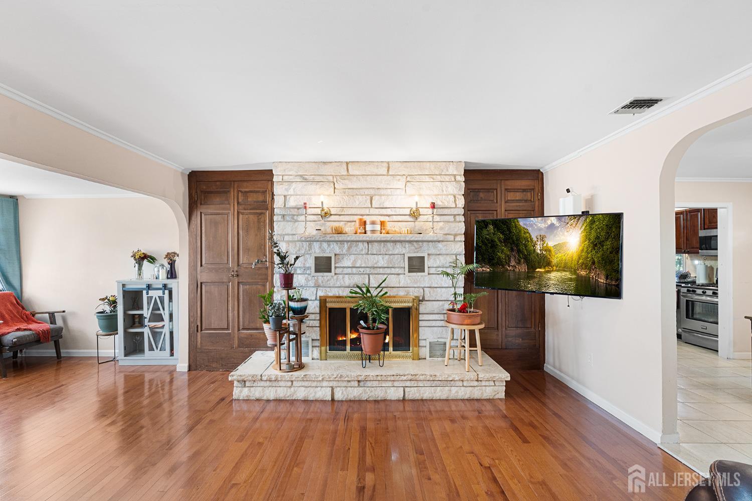 32 E Hegel Avenue Colonia NJ 07067