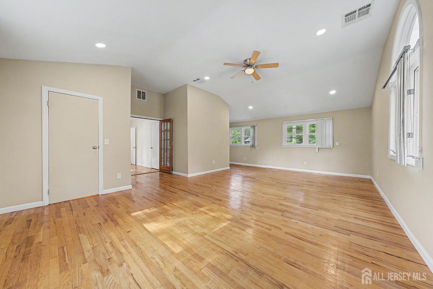 41 Montclair Avenue Edison NJ 08820
