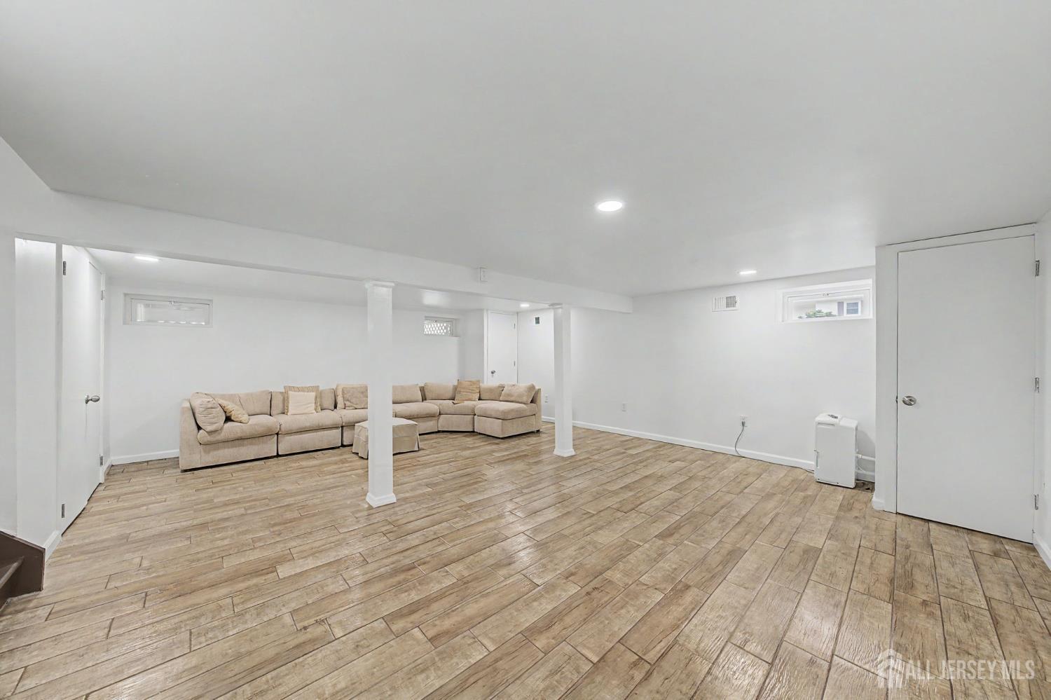 41 Montclair Avenue Edison NJ 08820