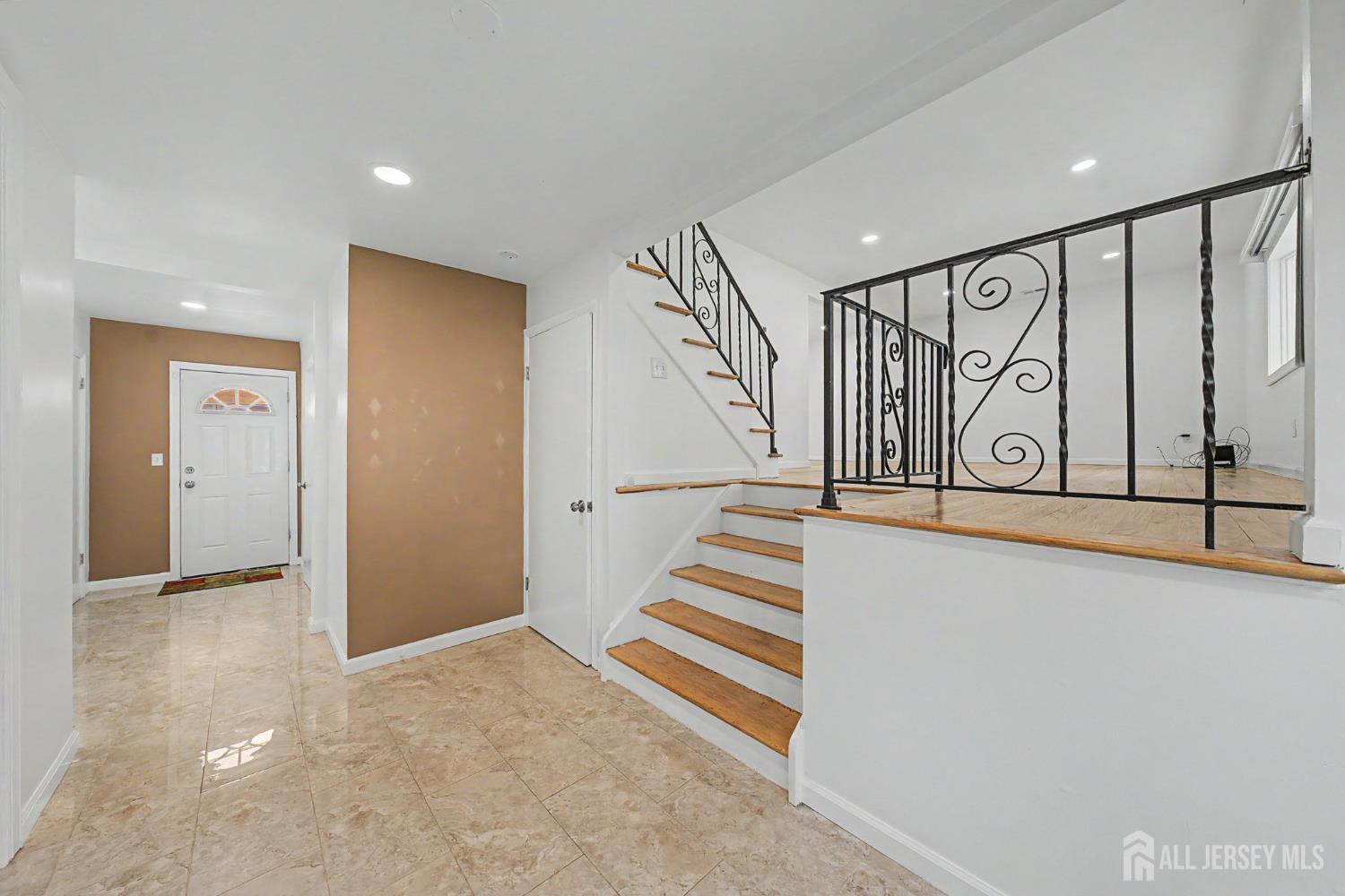 41 Montclair Avenue Edison NJ 08820