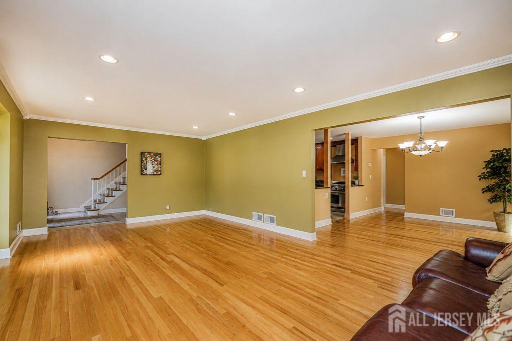 18 Wedgewood Court East Brunswick NJ 08816