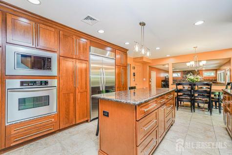 18 Wedgewood Court East Brunswick NJ 08816