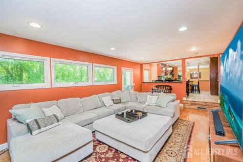18 Wedgewood Court East Brunswick NJ 08816