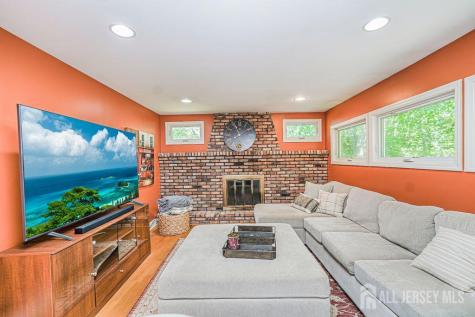 18 Wedgewood Court East Brunswick NJ 08816