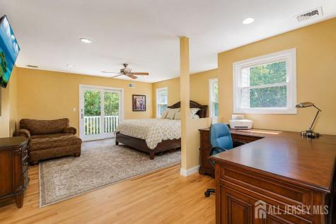 18 Wedgewood Court East Brunswick NJ 08816