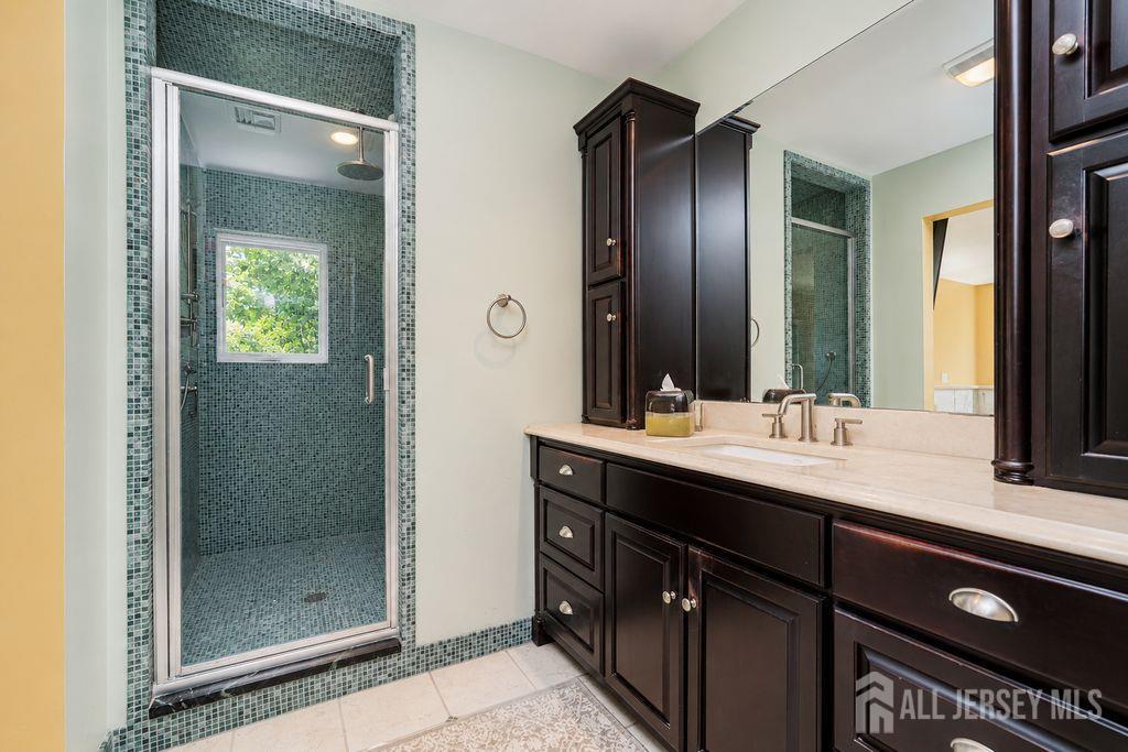 18 Wedgewood Court East Brunswick NJ 08816