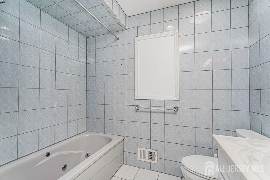 18 Wedgewood Court East Brunswick NJ 08816