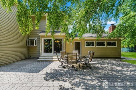 18 Wedgewood Court East Brunswick NJ 08816