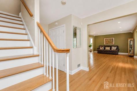 18 Wedgewood Court East Brunswick NJ 08816