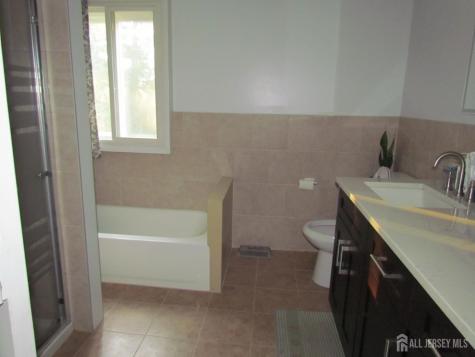 7 Wellington Road East Brunswick NJ 08816