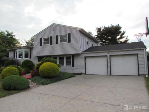 7 Wellington Road East Brunswick NJ 08816