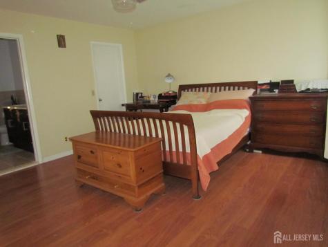 7 Wellington Road East Brunswick NJ 08816