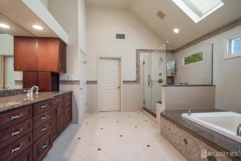 3 Van Hise Court East Brunswick NJ 08816