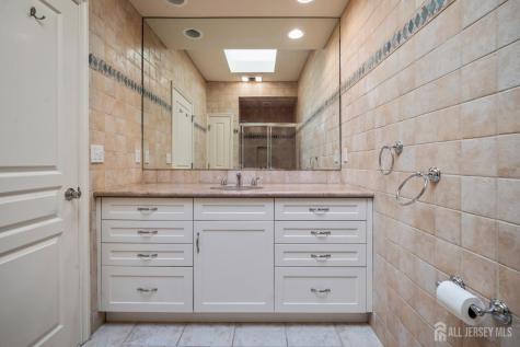 3 Van Hise Court East Brunswick NJ 08816