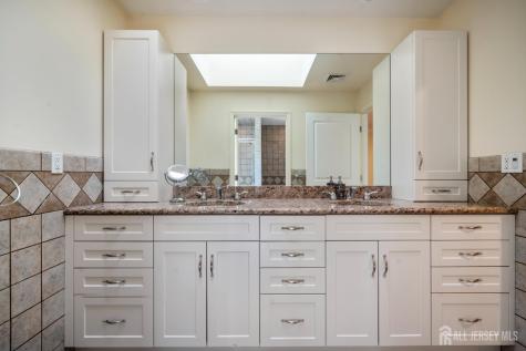 3 Van Hise Court East Brunswick NJ 08816