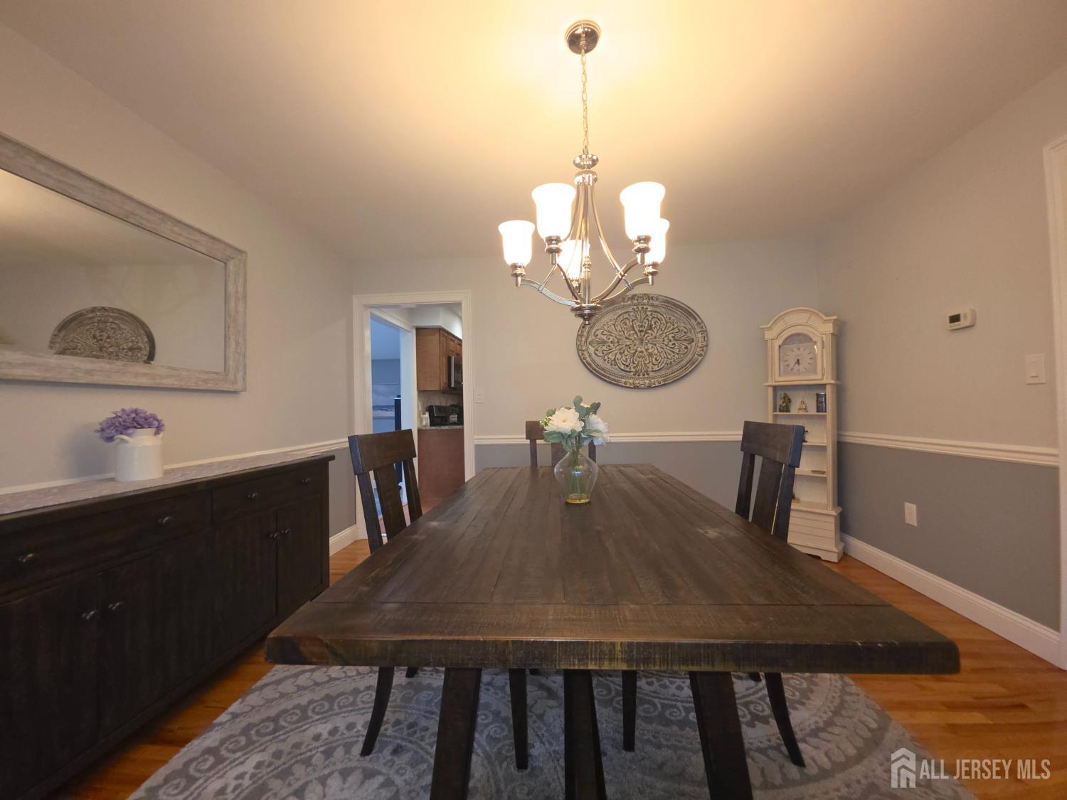 16 Glynn Court Sayreville NJ 08859