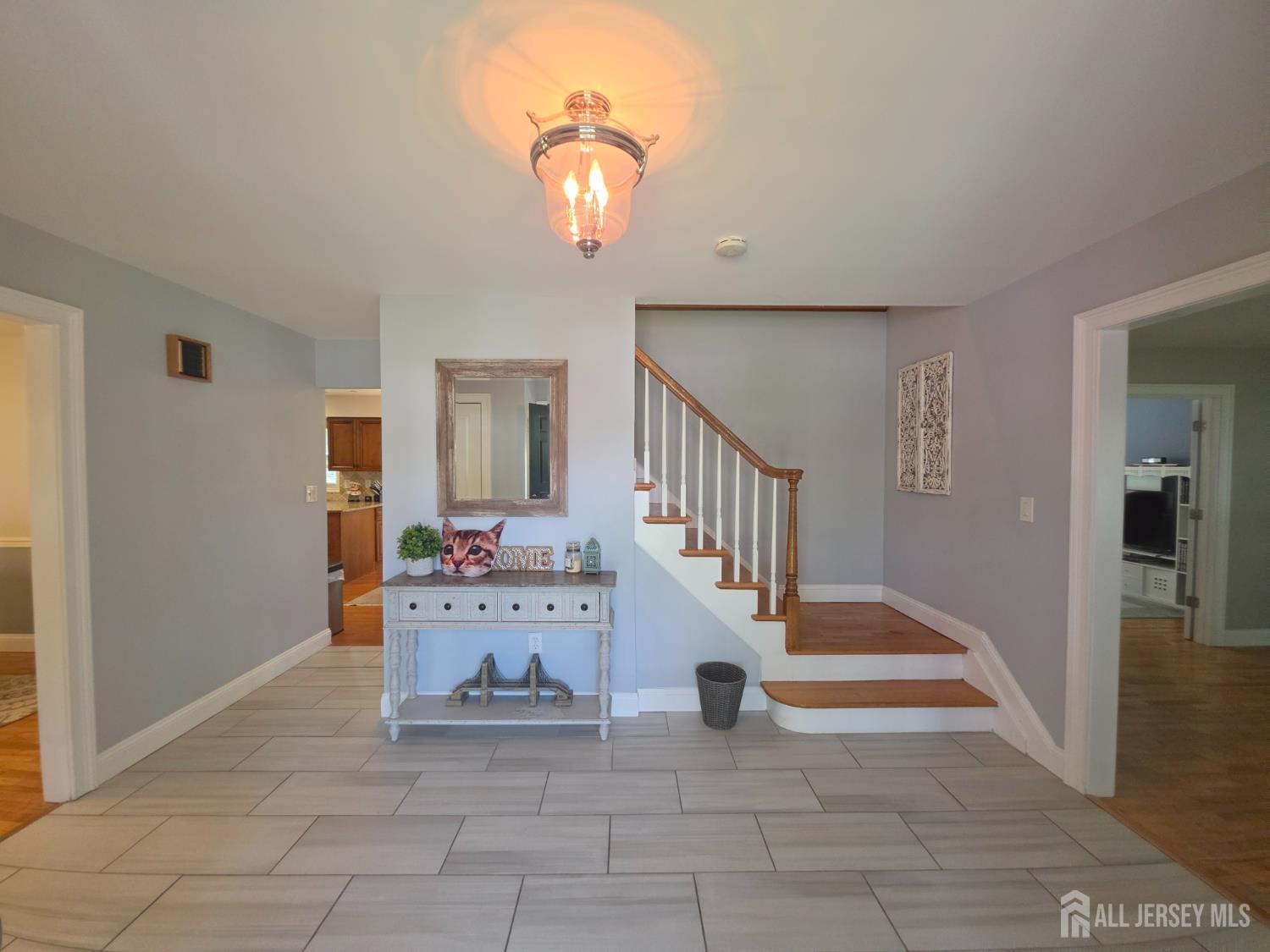 16 Glynn Court Sayreville NJ 08859