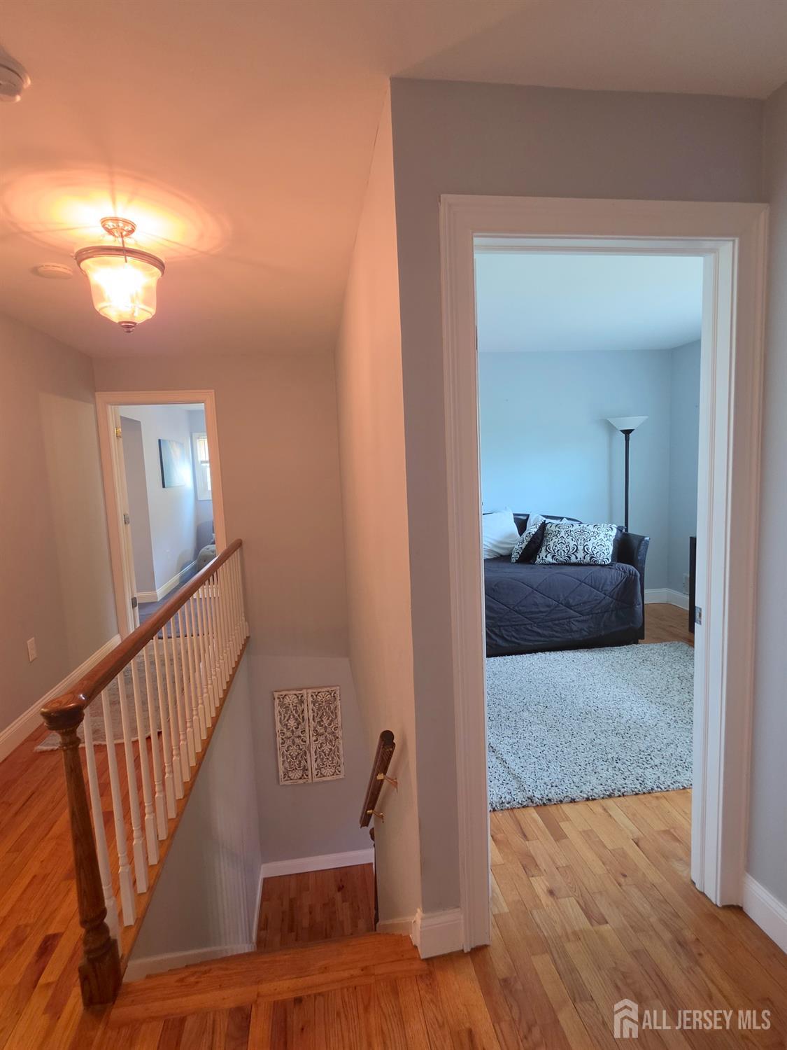 16 Glynn Court Sayreville NJ 08859