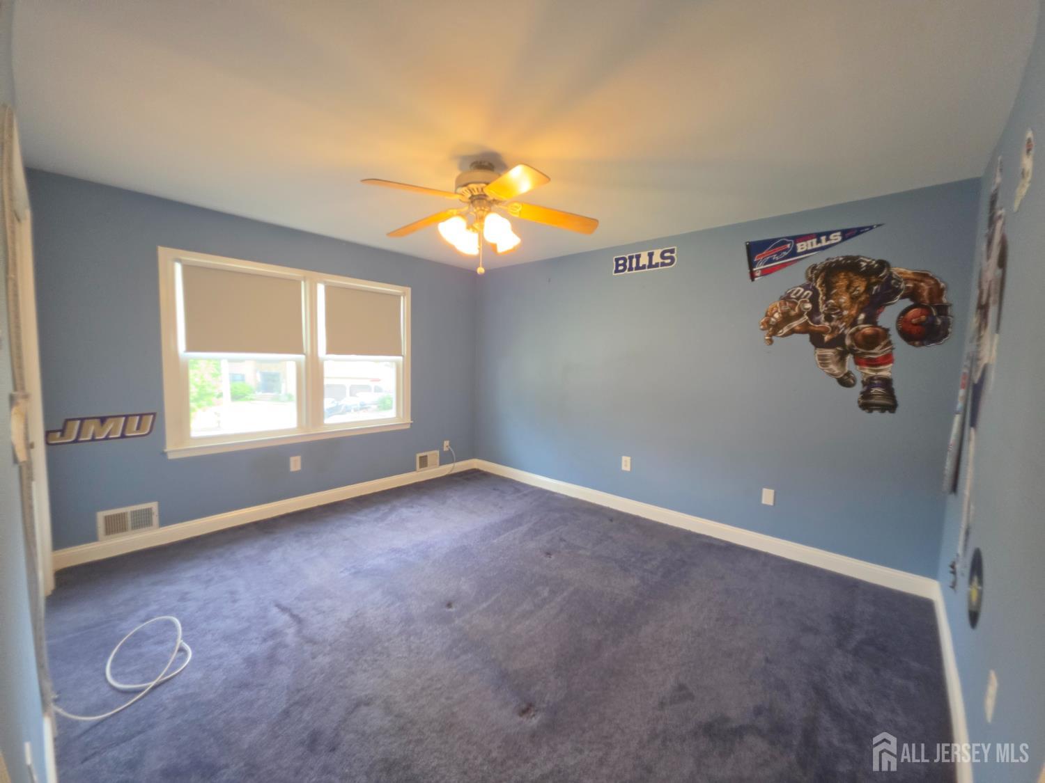 16 Glynn Court Sayreville NJ 08859