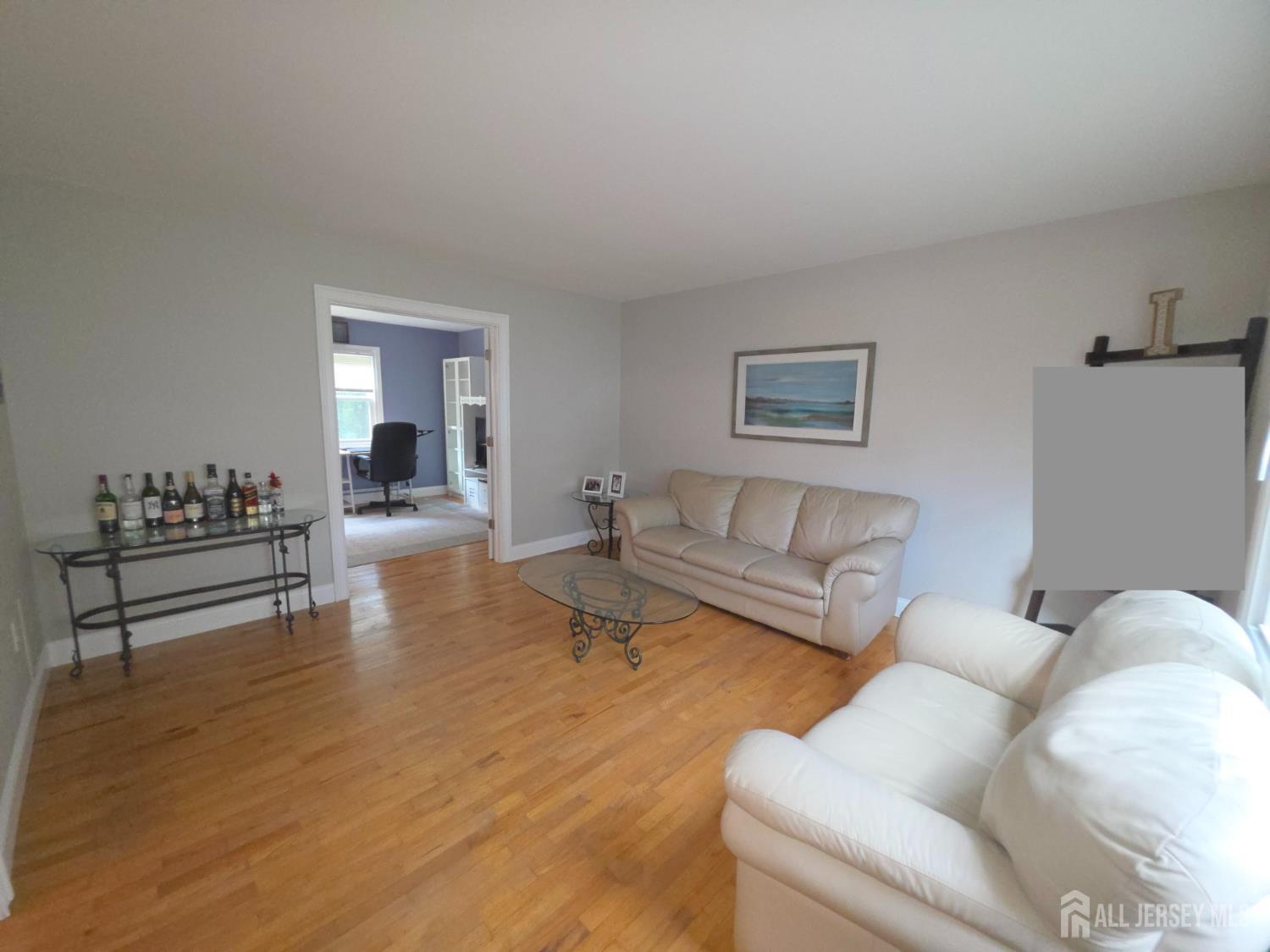 16 Glynn Court Sayreville NJ 08859