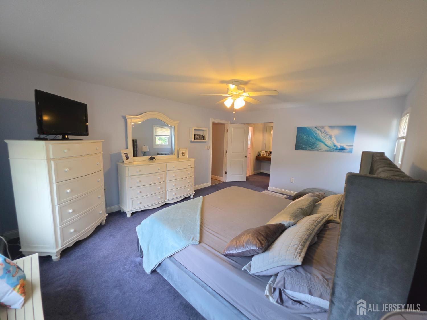 16 Glynn Court Sayreville NJ 08859