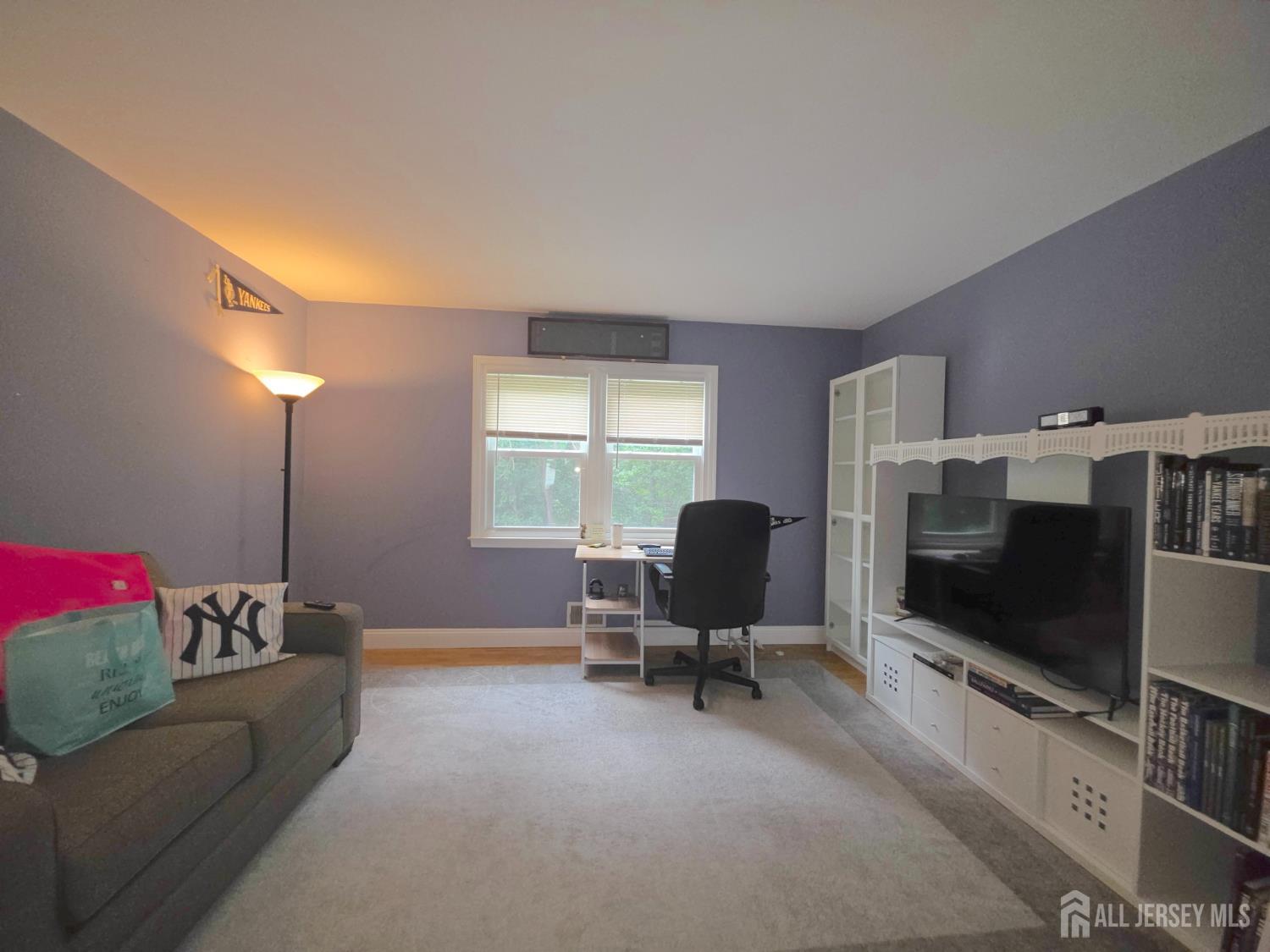 16 Glynn Court Sayreville NJ 08859
